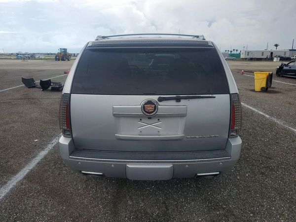 2014 CADILLAC ESCALADE Premium