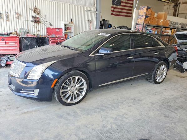 2013 CADILLAC XTS Platinum Collection