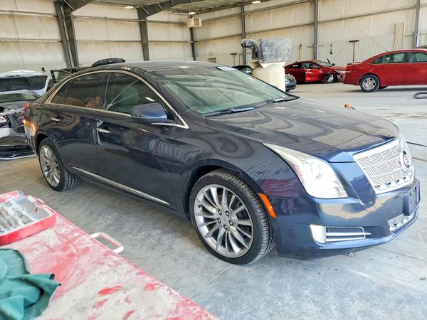 2013 CADILLAC XTS Platinum Collection