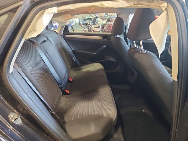 2018 VOLKSWAGEN PASSAT