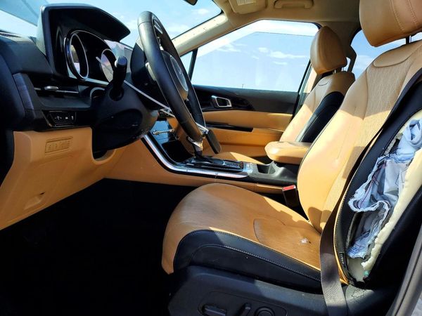 2024 KIA CARNIVAL EX