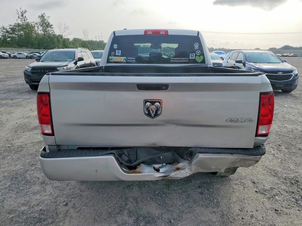 2016 RAM 1500 ST QUAD CAB 4X4