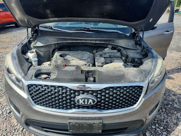 2018 KIA SORENTO L, LX