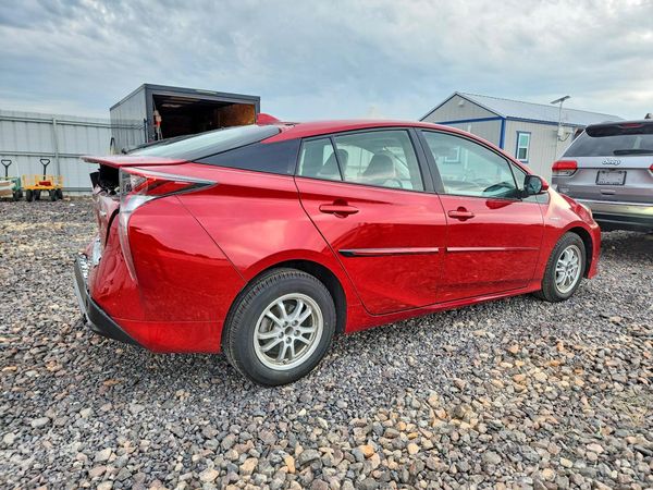 2017 TOYOTA PRIUS