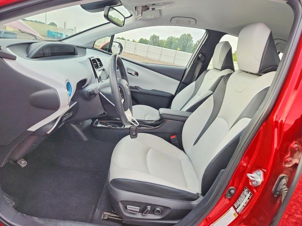 2017 TOYOTA PRIUS