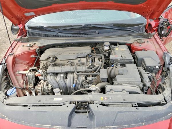 2021 HYUNDAI ELANTRA Blue — Engine bay