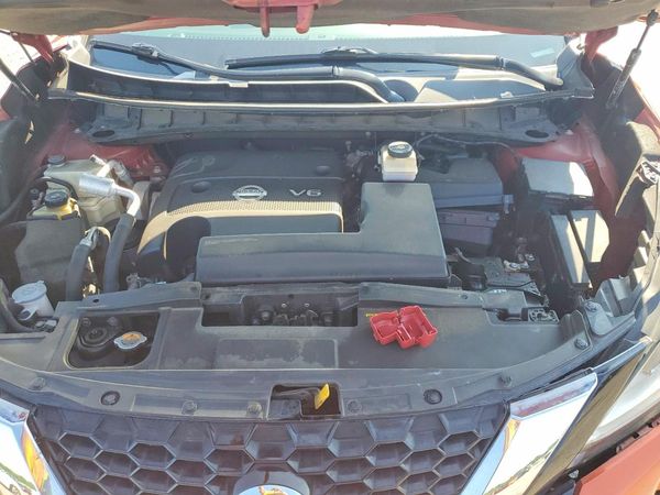 2020 NISSAN MURANO SV — Engine bay