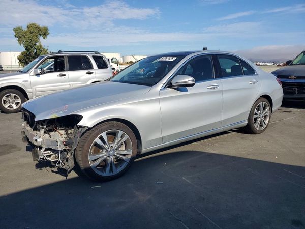 2016 MERCEDES-BENZ C C300