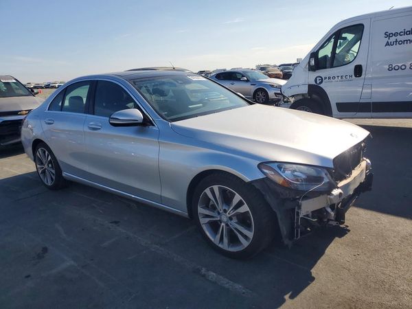 2016 MERCEDES-BENZ C C300