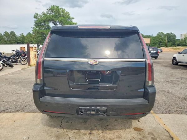 2018 CADILLAC ESCALADE Luxury