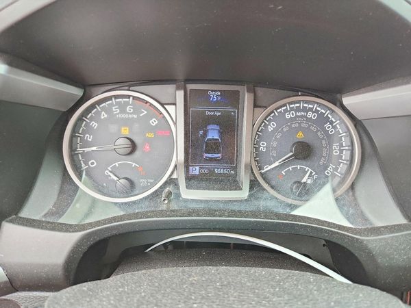 2016 TOYOTA TACOMA