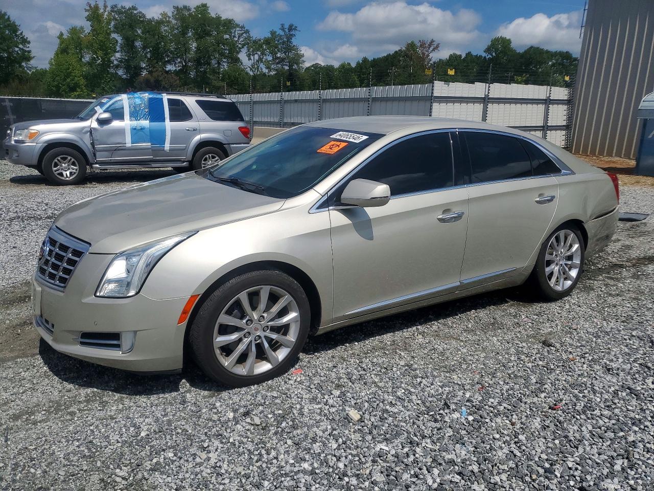 2015 CADILLAC XTS Luxury