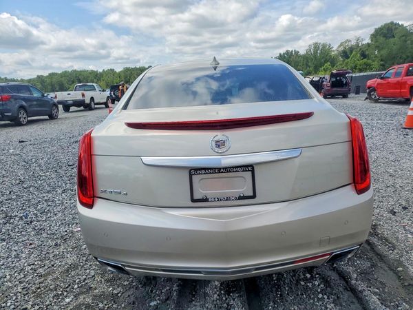 2015 CADILLAC XTS Luxury