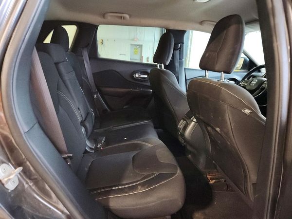 2015 JEEP CHEROKEE LATITUDE FWD