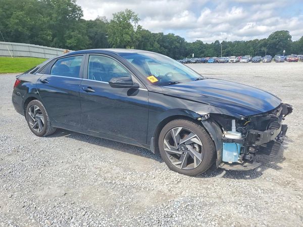 2024 HYUNDAI ELANTRA SEL w/ Convenience Pkg