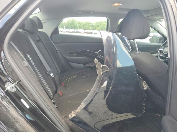 2024 HYUNDAI ELANTRA SEL w/ Convenience Pkg