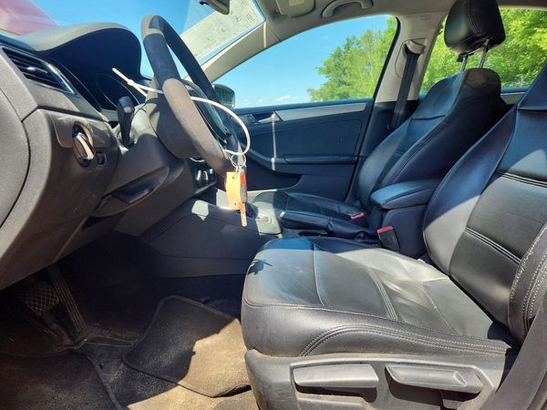 2017 VOLKSWAGEN JETTA