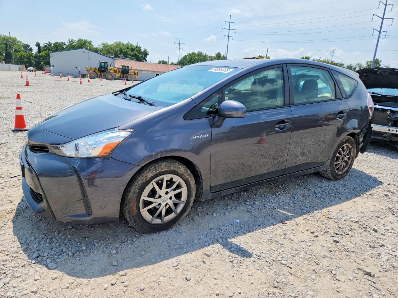 2017 TOYOTA PRIUS — Front 3/4