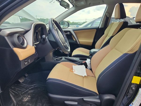 2016 TOYOTA RAV4 XLE (M Grade)