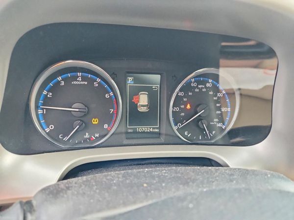 2016 TOYOTA RAV4 XLE (M Grade)