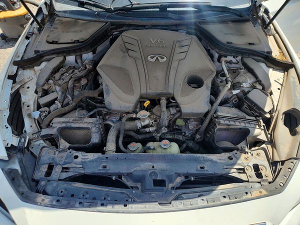 2019 INFINITI Q50 — Engine bay
