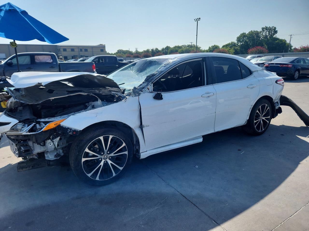 2020 TOYOTA CAMRY