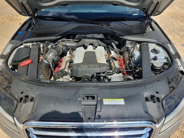 2013 AUDI A8 L — Engine bay