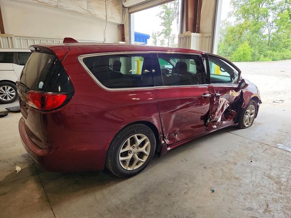 2019 CHRYSLER PACIFICA Touring Plus