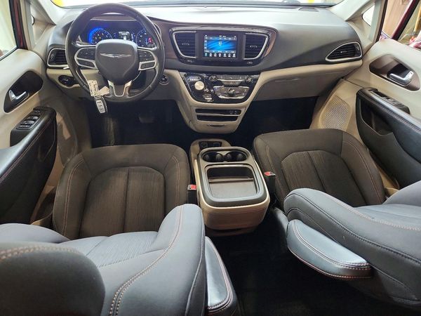 2019 CHRYSLER PACIFICA Touring Plus