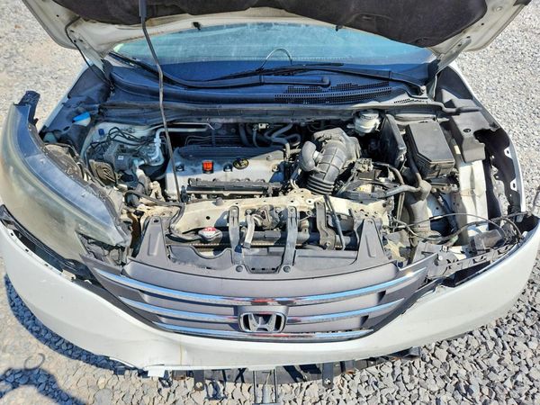 2013 HONDA CRV LX — Engine bay