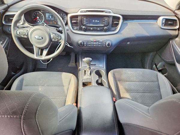2018 KIA SORENTO L, LX