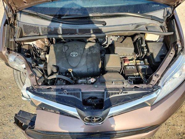 2019 TOYOTA SIENNA