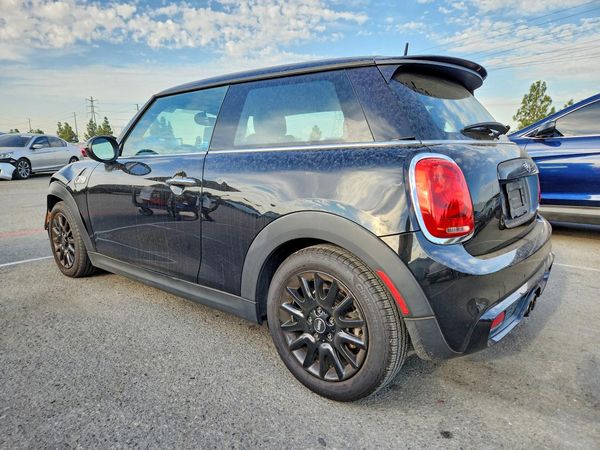 2017 MINI COOPER