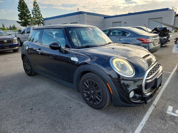 2017 MINI COOPER