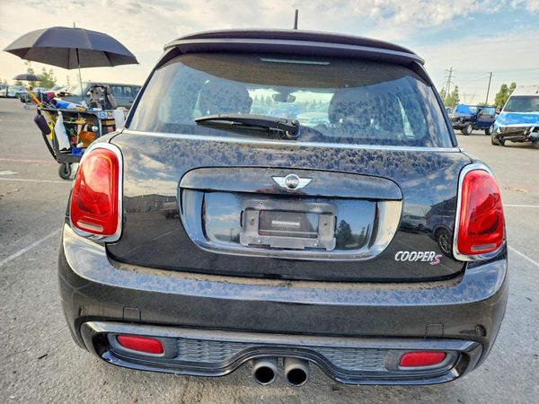 2017 MINI COOPER