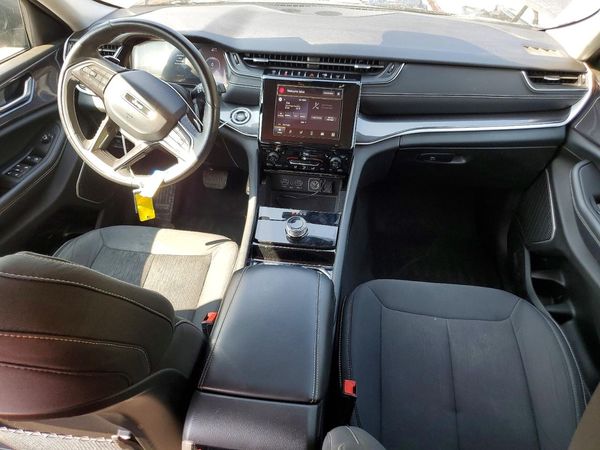 2022 JEEP GRAND CHEROKEE Laredo