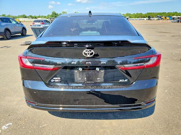 2025 TOYOTA CAMRY