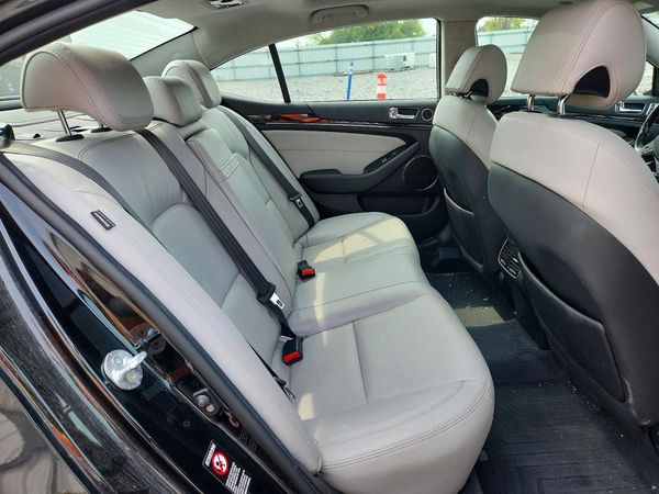 2016 KIA CADENZA Luxury