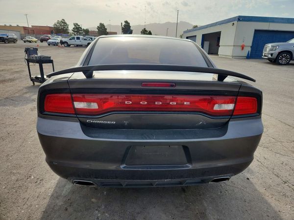 2014 DODGE CHARGER SE