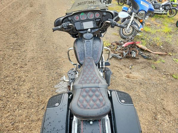 2015 HARLEY-DAVIDSON FLHXS