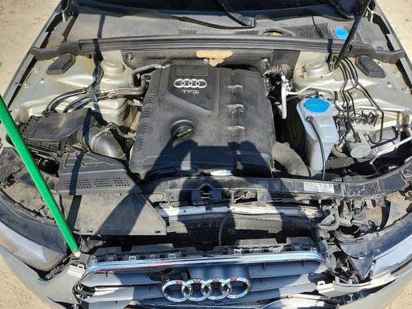 2014 AUDI A4 quattro Premium