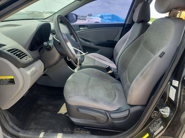 2017 HYUNDAI ACCENT SE Base