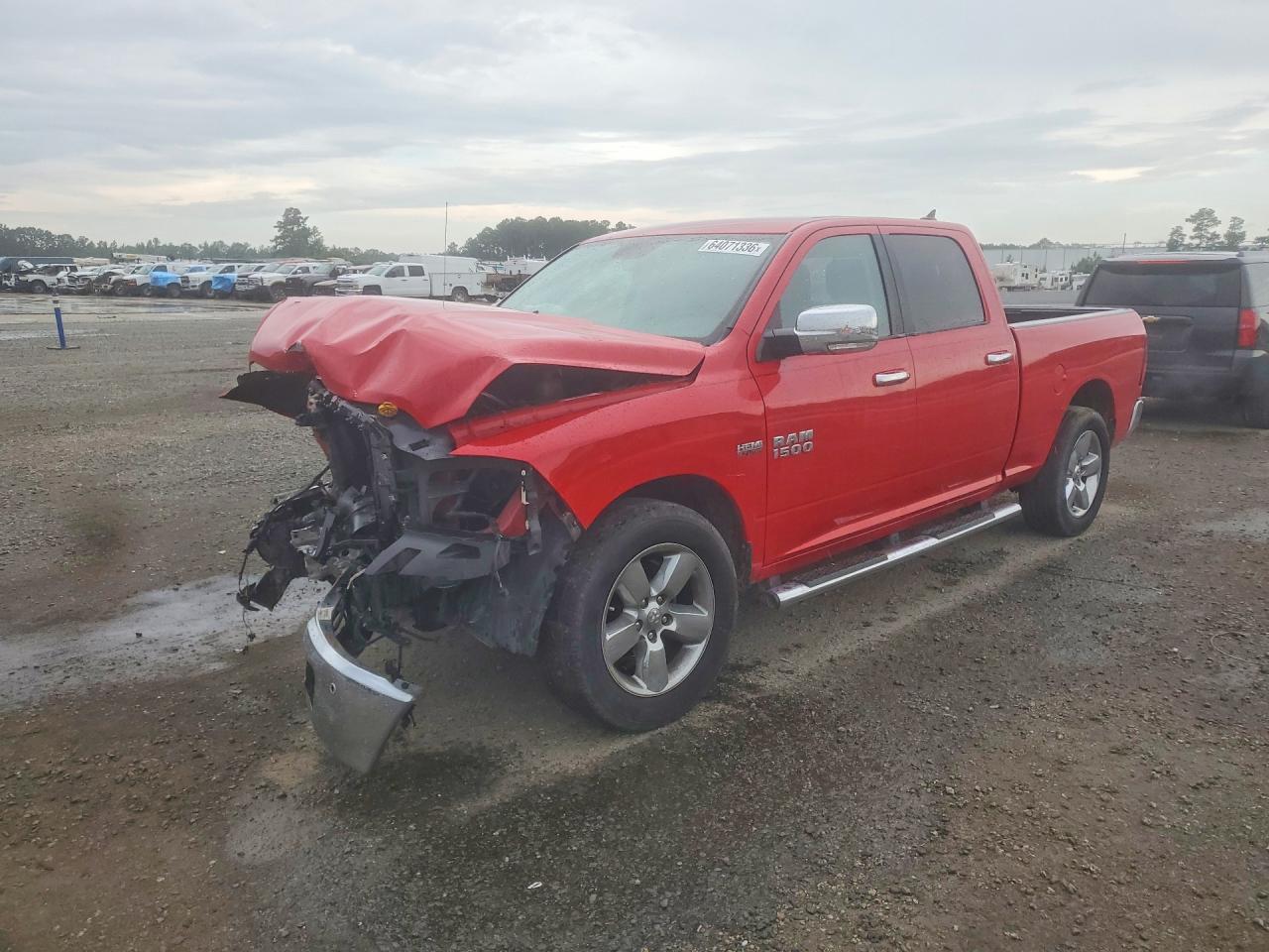 2016 RAM 1500 SLT CREW CAB 4X2