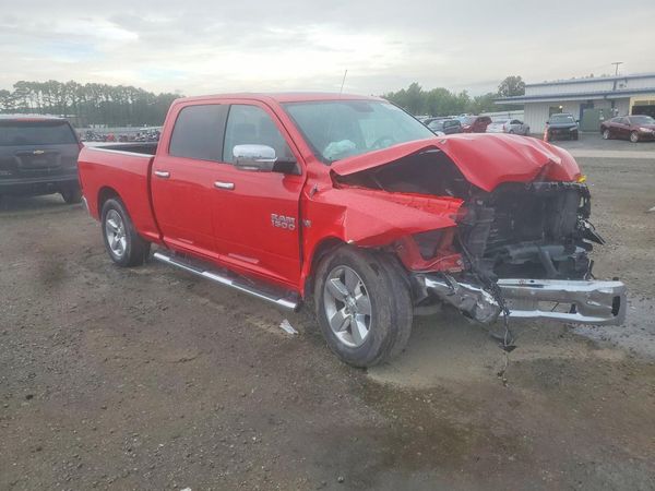 2016 RAM 1500 SLT CREW CAB 4X2