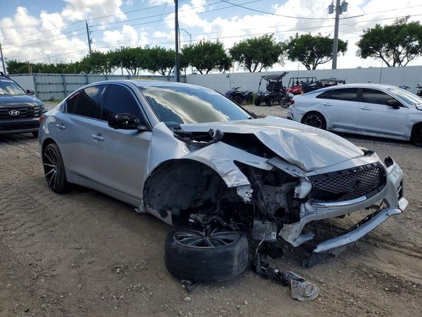 2014 INFINITI Q50 — Passenger 3/4