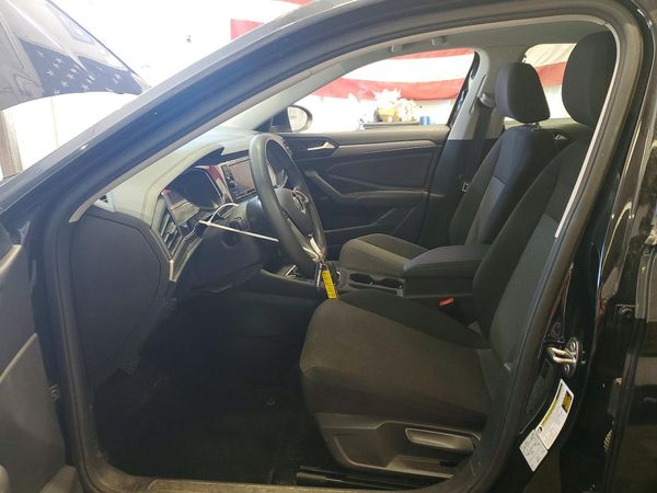 2019 VOLKSWAGEN JETTA S, SE, R-Line