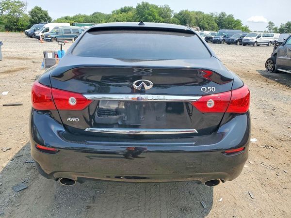 2015 INFINITI Q50