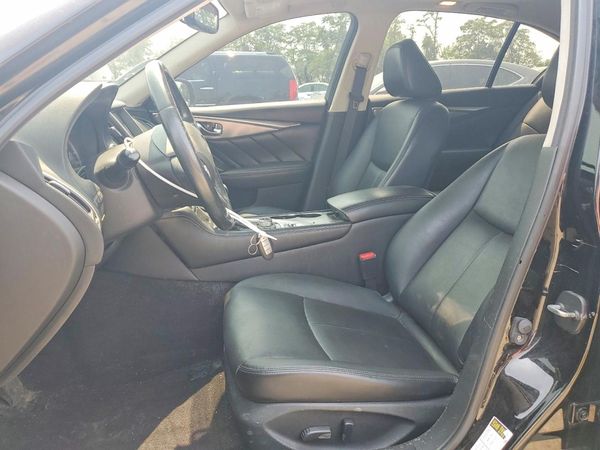 2015 INFINITI Q50