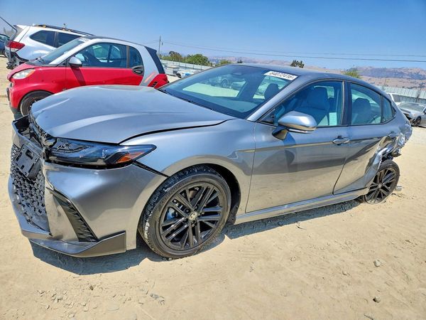 2026 TOYOTA CAMRY