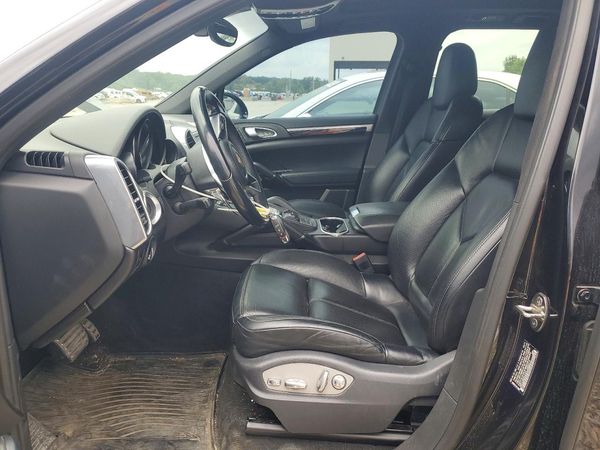2015 PORSCHE CAYENNE